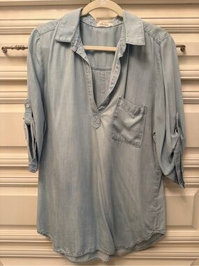 Bella Dahl Light Blue Tunic Shirt with V-Neck and Chest Pocket